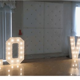 Wynajem napis LOVE BS MAGIC - Dekoracje świetlne