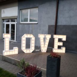 Napis LOVE - Dekoracje świetlne
