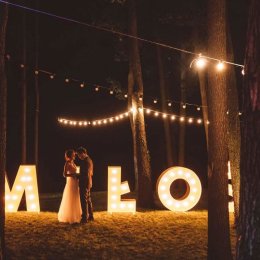 MIŁOŚĆ Napis - Dekoracje świetlne