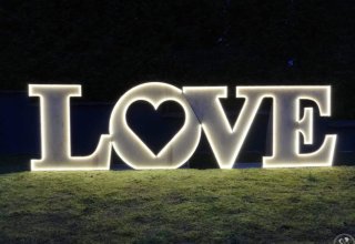 Nikola Osiecka drewniane LOVE