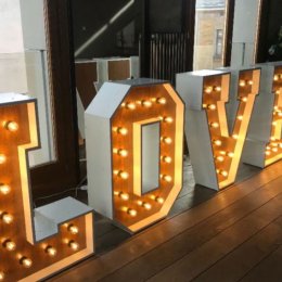 Od 200zł Litery LOVE napis Fotobudka - Dekoracje świetlne