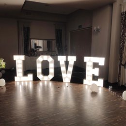 NAPIS LOVE na Twoją uroczystość! - Dekoracje świetlne
