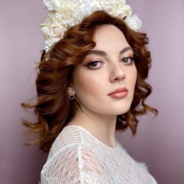 Iwona Gzik makijaż & stylizacja fryzur - Fryzjer ślubny