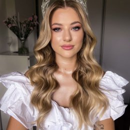 Fryzura, upięcia ślubne okolicznościowe i makijaż - Makijaż ślubny