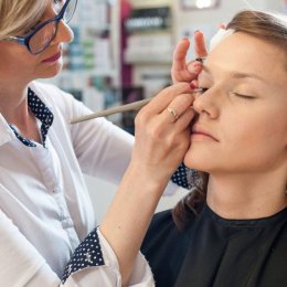 ADARA SC SALON MODNEJ FRYZURY - Fryzjer ślubny