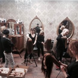 Karina Witkowska Studio Fryzjerskie - Fryzjer ślubny