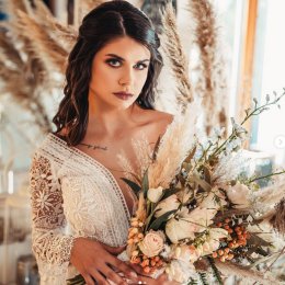 Ślubne fryzury upięcia - Makijaż ślubny