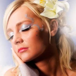 Fryzury Ślubne - efektowne koki i upięcia - Makijaż ślubny