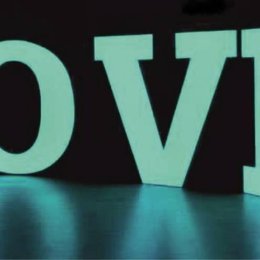 LITERY LOVE napis - Dekoracje świetlne