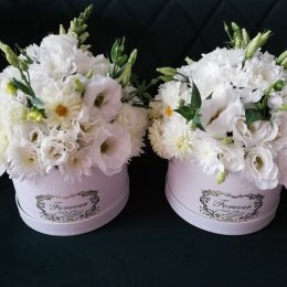 Dekoracje ślubne ścianki kwiatowe stoły słodkie candy bary - Wedding planner