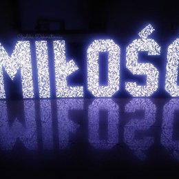 Napis led rgb MIŁOŚĆ polski love świecący wypożyczalnia dekoracji - Dekoracje świetlne