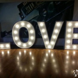 LOVE świecący napis, świetna dekoracja na sali wes - Dekoracje świetlne