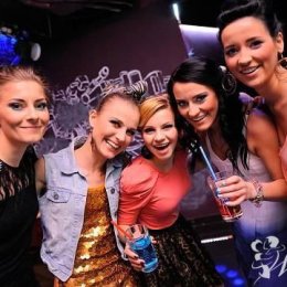 ORGANIZACJA WIECZORÓW PANIEŃSKICH - Makijaż ślubny