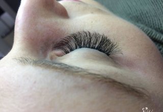Przedłużanie i zagęszczanie rzęs 1:1