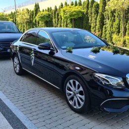 Komfortowe vany dla gości/Mercedes klasy E do ślubu - Wynajem busów