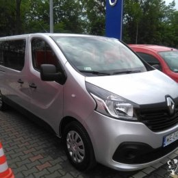 Bus 9 osób - Nowy Renault Trafic 2016 - Wynajem busów