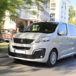 Komfortowe auta do przewozu gości - Wynajem busów