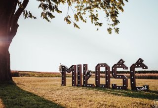 Drewniany napis  ‚,Miłość’’ - 120 cm