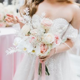 Sunflower Pracownia Florystyczna - Dekoracje sali