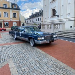 Cadillac Brougham klasyczny samochód do ślubu klimatyzacja - Auto do ślubu