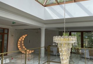 Księżyc podświetlany