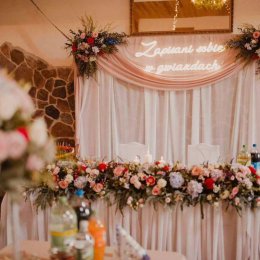 Wypożyczalnia dekoracji - dekoracje ślubne - fotolustro - dmuchaniec - Dekoracje sali