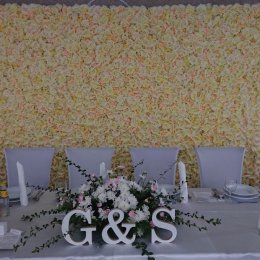 Ścianka kwiatowa - Dekoracje sali