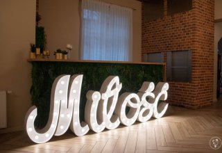 ✨ Żarówkowy napis "Miłość "✨ SerenityEvents zaprasza!