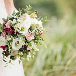 Florystyka ślubna , bukiety, kwiaty, dekoracje, biały dywan, pokrowce, - Dekoracje sali