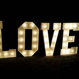 Podświetlany napis LOVE - dekoracja weselna - Dekoracje sali