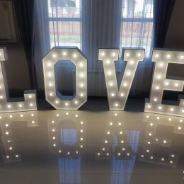 Świecący ledowy napis LOVE 130cm - Dekoracje sali