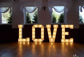 Napis LOVE WYNAJEM, dekoracja światłem FOTO BUDKA!!!