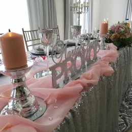 Kwiaciarnia Góraleczka / Dekoracje sal i kościołów / ścianka  - Dekoracje sali