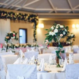 Pracownia florystyczna, dekoracje ślubne, wystrój sal weselnych - Dekoracje sali