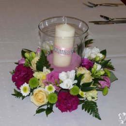 Dekoracje sal, kościołów, wynajem limuzyny. - Dekoracje sali