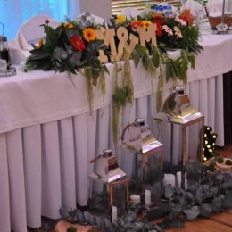 Dekoracja ślubna i ślubów plenerowych - florystyka ślubna pełny zakres - Dekoracje sali