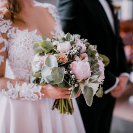 Kwiaciarnia Róża, dekoracje, Love, Fotobudka, Animator, balony z helem - Dekoracje sali