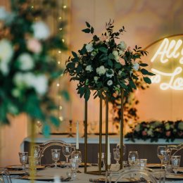 Pełna Pomysłów Dekoracje Florystyka - Dekoracje sali