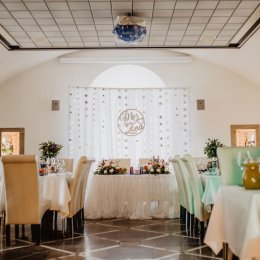 Restauracja Pod Kopcem - Sale weselne