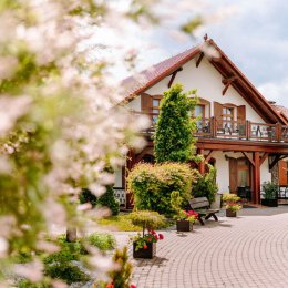 Liliowy Staw - Sale weselne