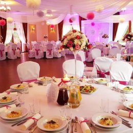 Dom nad Jeziorem - Sale weselne