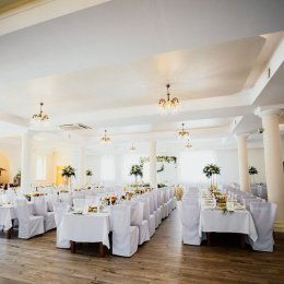 Dwór Dziekanów - Sale weselne