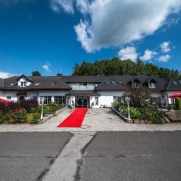 Dwór Skalny - Sale weselne