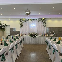 Ośrodek Wczasowy *BORY TUCHOLSKIE* - Sale weselne