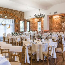 Hotel**Restauracja  Jaś Wędrowniczek - Sale weselne