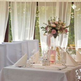 Restauracja *Stare* i *Nowe* - Sale weselne