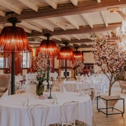 Restauracja Gęsi Puch - Sale weselne