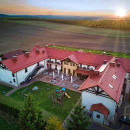 Pod Figurą Hotel & Restauracja - Sale weselne