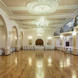 Centrum Gastronomiczno-Hotelarskie w Warce - Sale weselne
