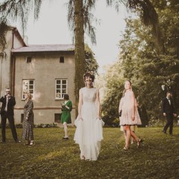 PRZESZCZĘŚLIWI - Naturalna i klimatyczna fotografia ślubna - Fotograf ślubny